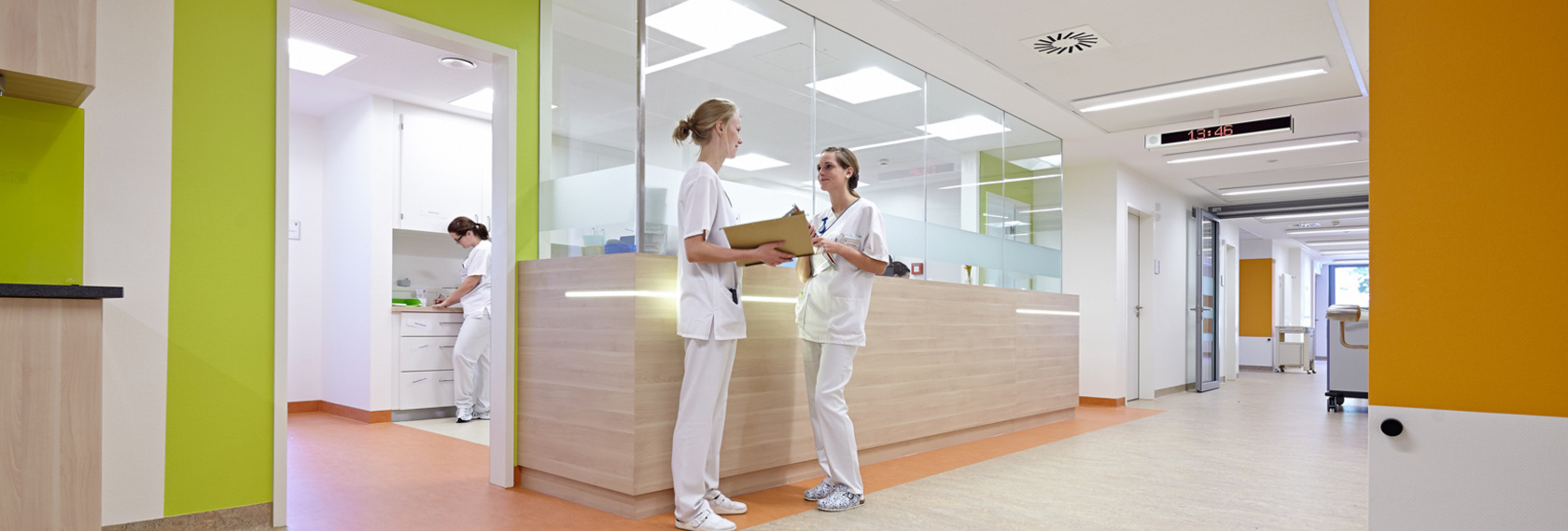 Moderne und farbenfrohe Wahlleistungsstation im St. Vincenz-Krankenhaus