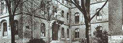 Historische schwarz-weiß Fotoaufnahmen des St. Vincenz Krankenhauses